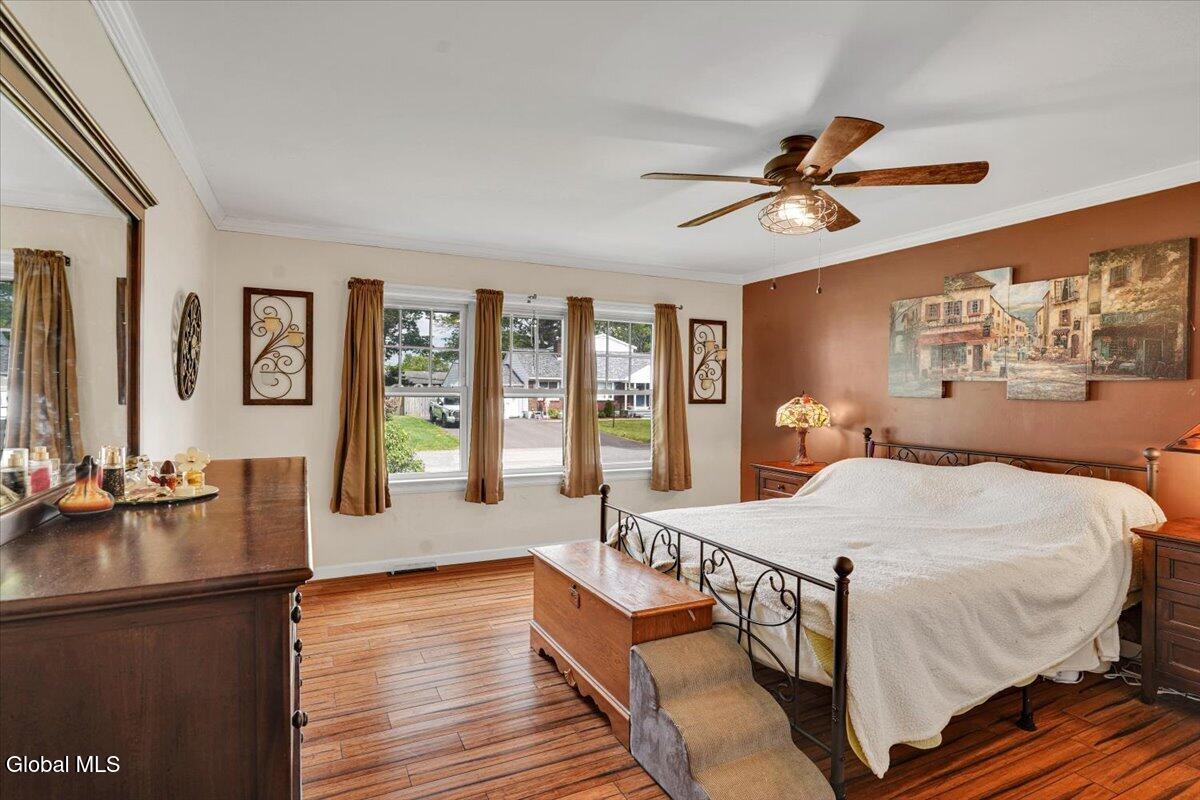 7 Silversmith Lane Schenectady NY 12306