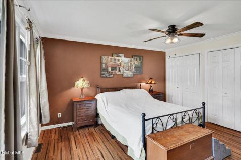 7 Silversmith Lane Schenectady NY 12306