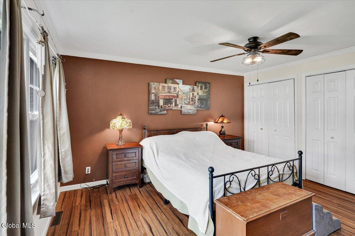 7 Silversmith Lane Schenectady NY 12306
