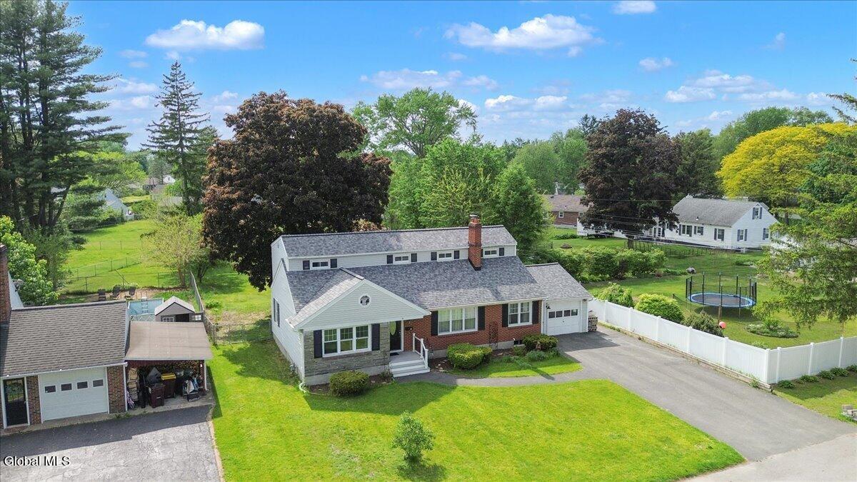 7 Silversmith Lane Schenectady NY 12306