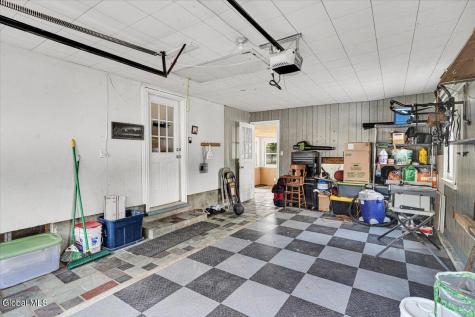7 Silversmith Lane Schenectady NY 12306