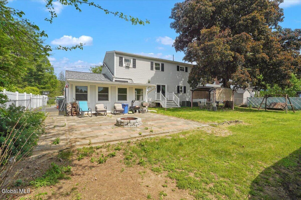 7 Silversmith Lane Schenectady NY 12306