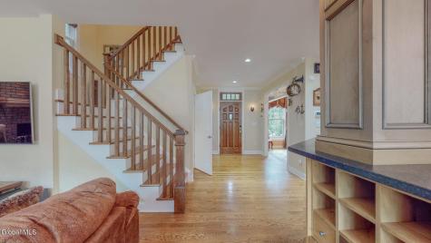 9 Stable Lane Saratoga Springs NY 12866
