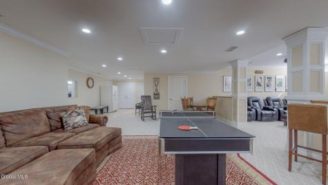 9 Stable Lane Saratoga Springs NY 12866