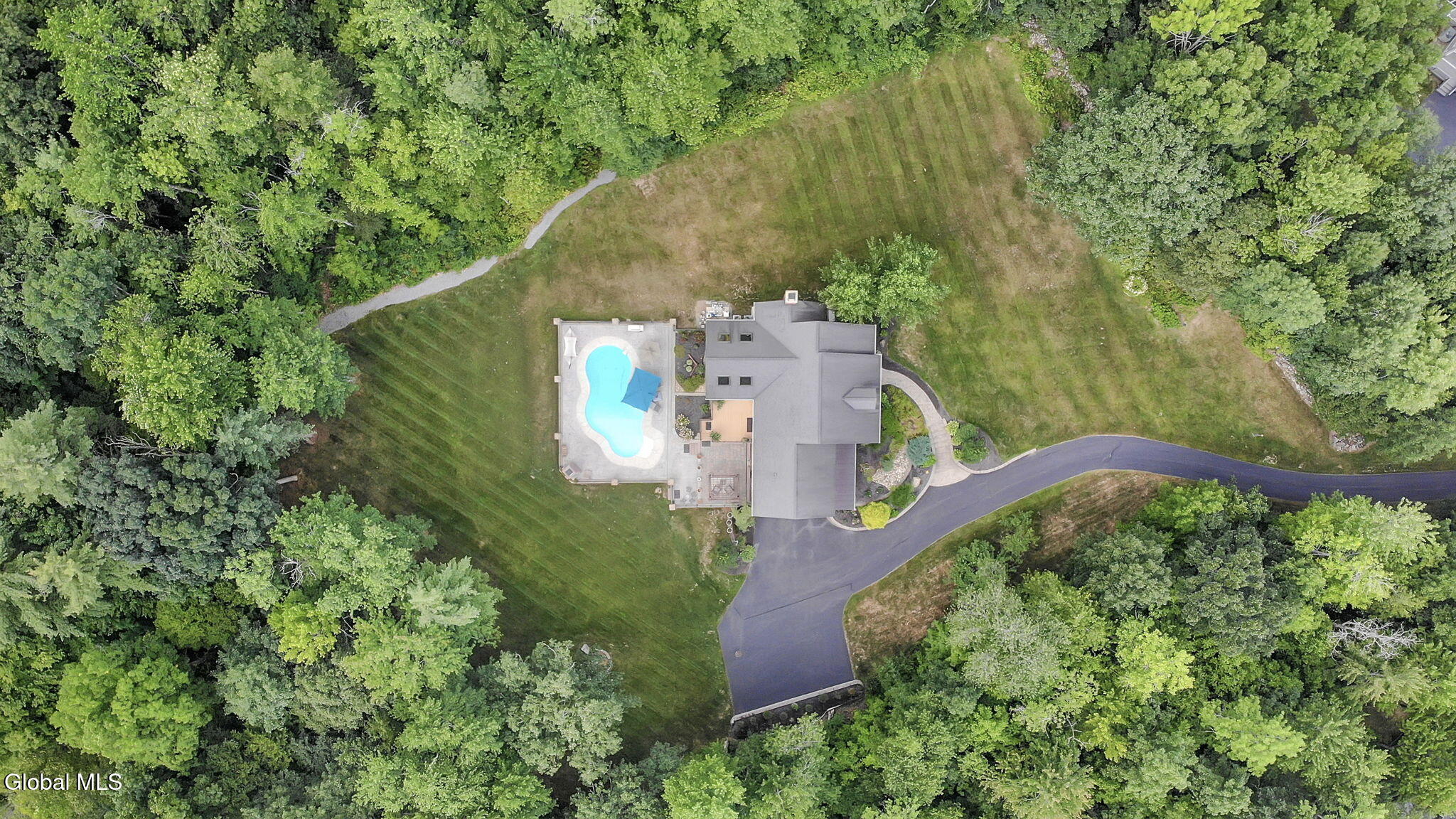 9 Stable Lane Saratoga Springs NY 12866