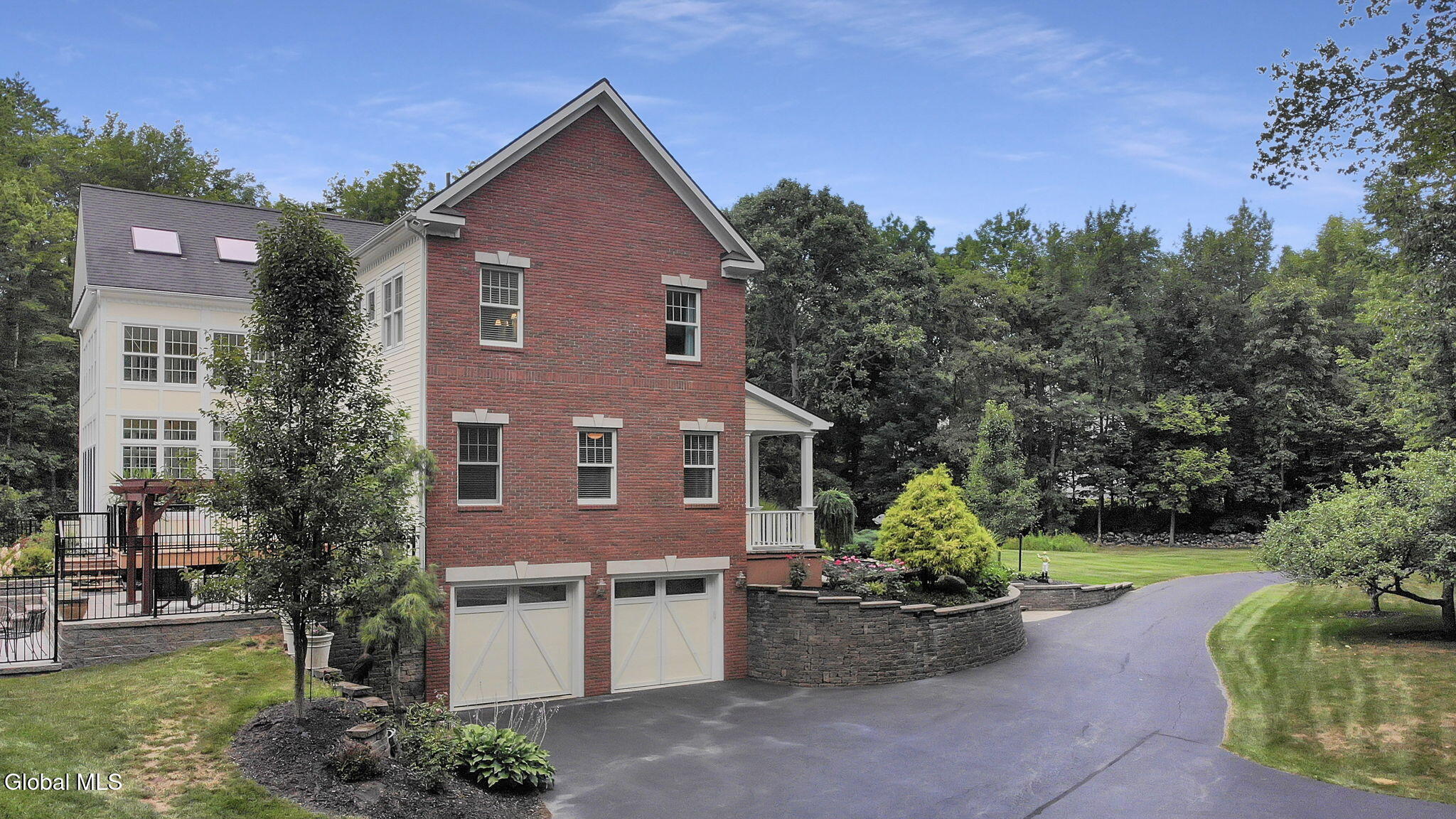 9 Stable Lane Saratoga Springs NY 12866