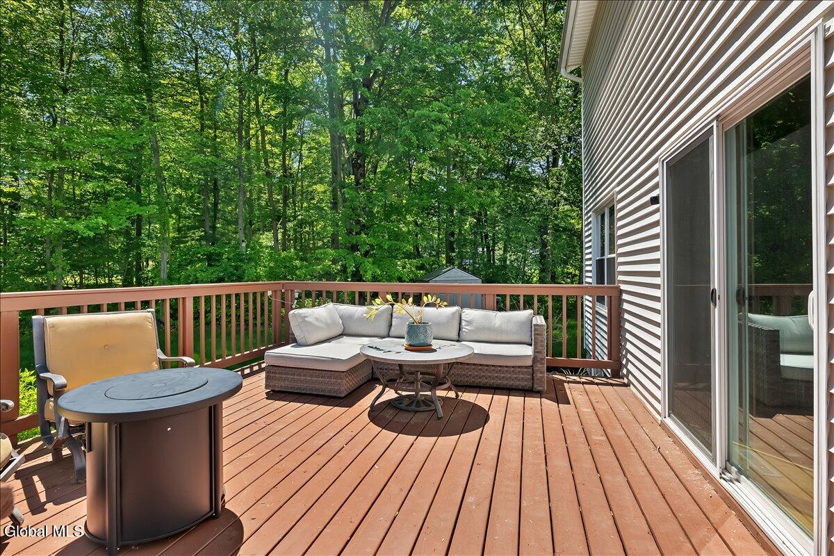 4 Kiliaen Way Halfmoon NY 12065