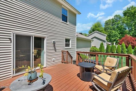 4 Kiliaen Way Halfmoon NY 12065