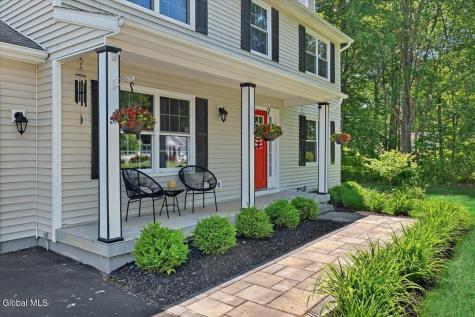 4 Kiliaen Way Halfmoon NY 12065
