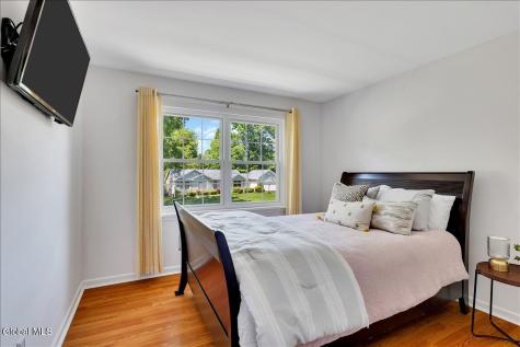 4 Kiliaen Way Halfmoon NY 12065