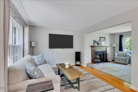 4 Kiliaen Way Halfmoon NY 12065