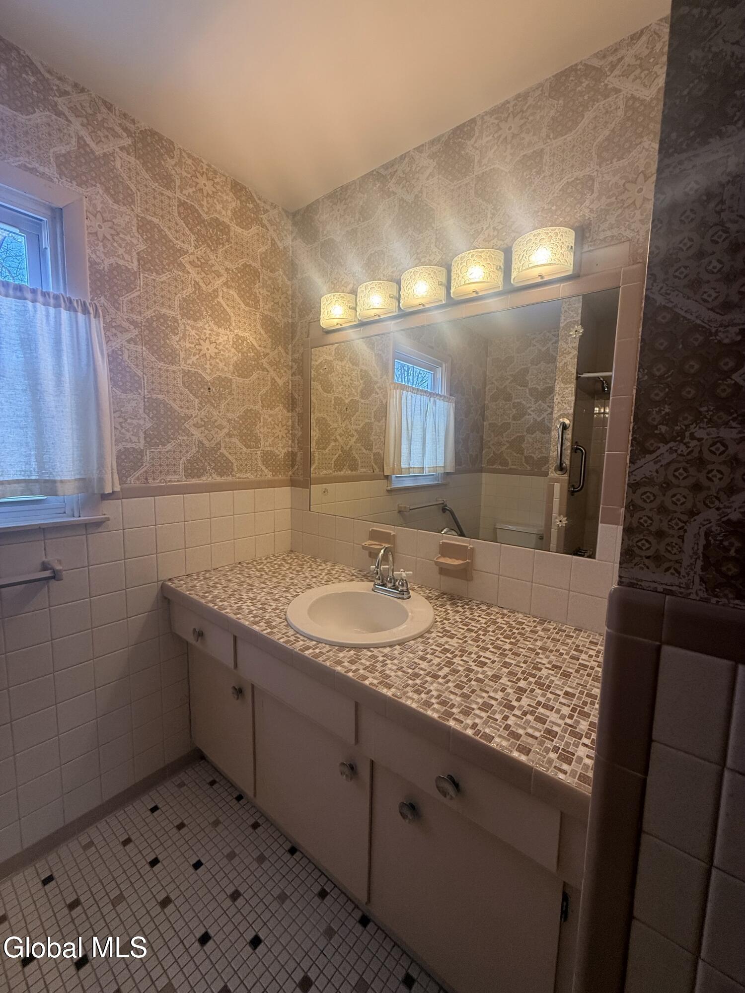 4 Oaktree Lane Niskayuna NY 12309