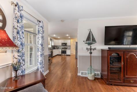 32 Bancker Avenue Schenectady NY 12302