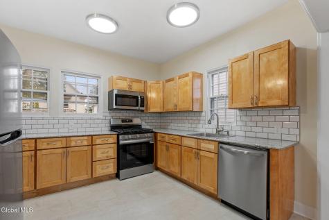 879 Mercer Street Albany NY 12208