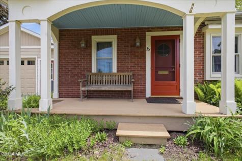 35 Schuyler Drive Saratoga Springs NY 12866