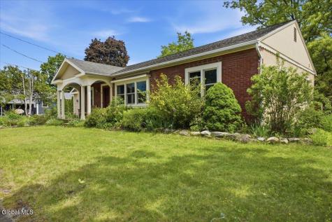 35 Schuyler Drive Saratoga Springs NY 12866