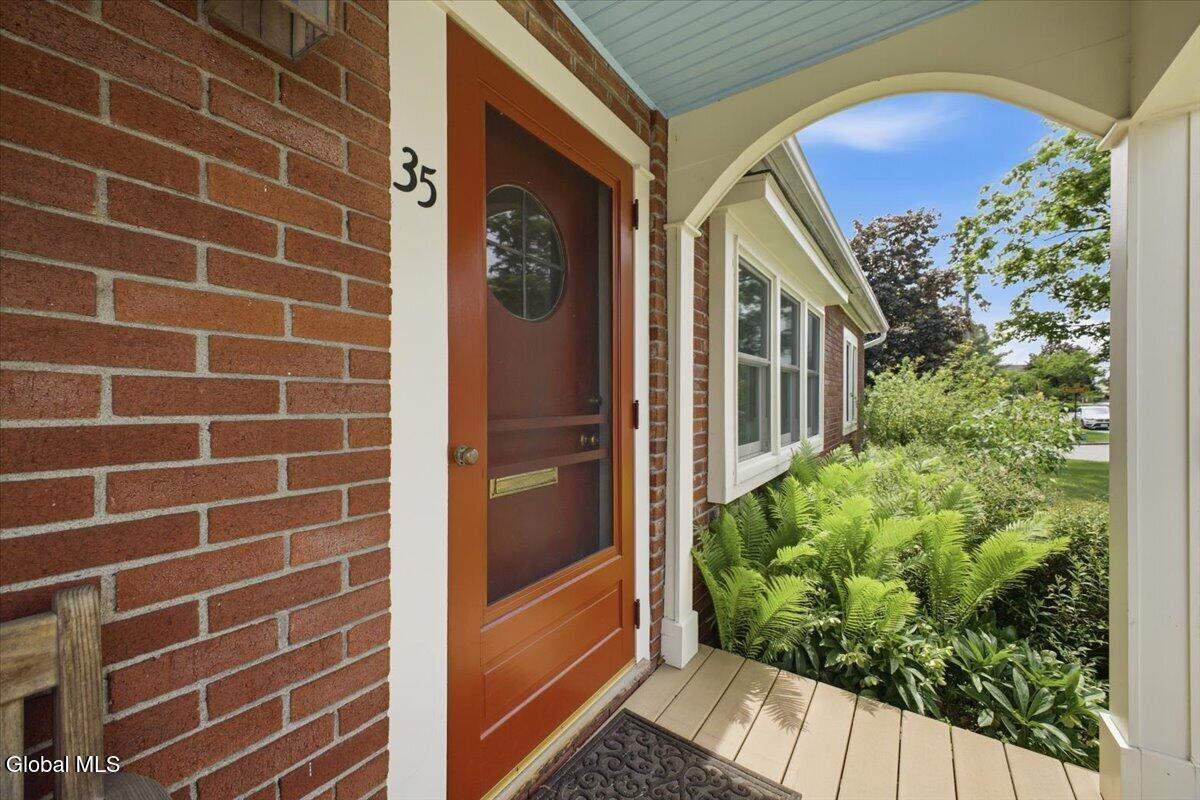 35 Schuyler Drive Saratoga Springs NY 12866