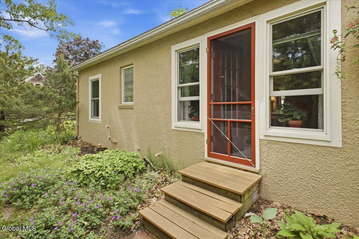 35 Schuyler Drive Saratoga Springs NY 12866