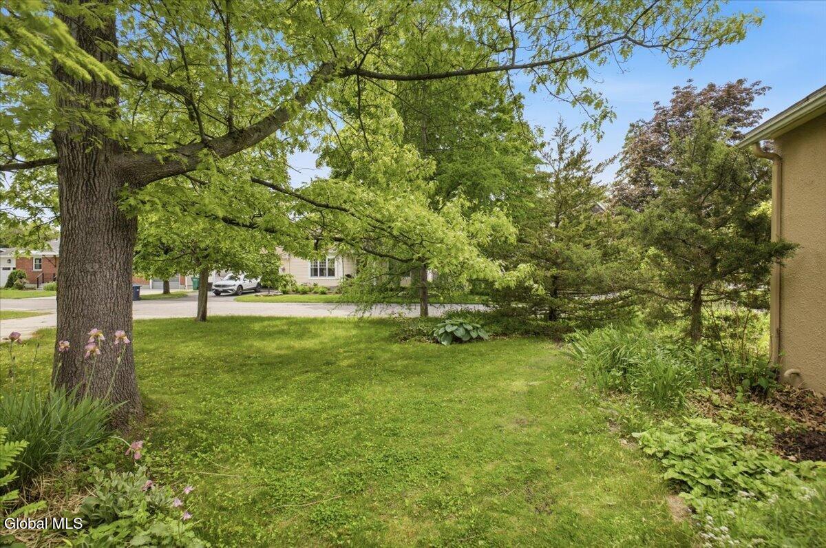 35 Schuyler Drive Saratoga Springs NY 12866
