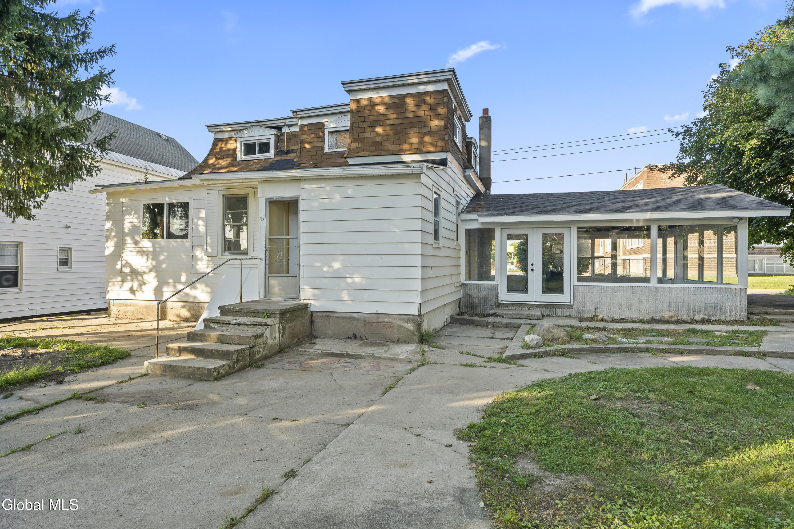 722 Salina Street Schenectady NY 12308