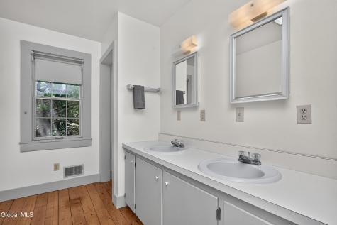 1838 Scotch Ridge Road Schenectady NY 12306