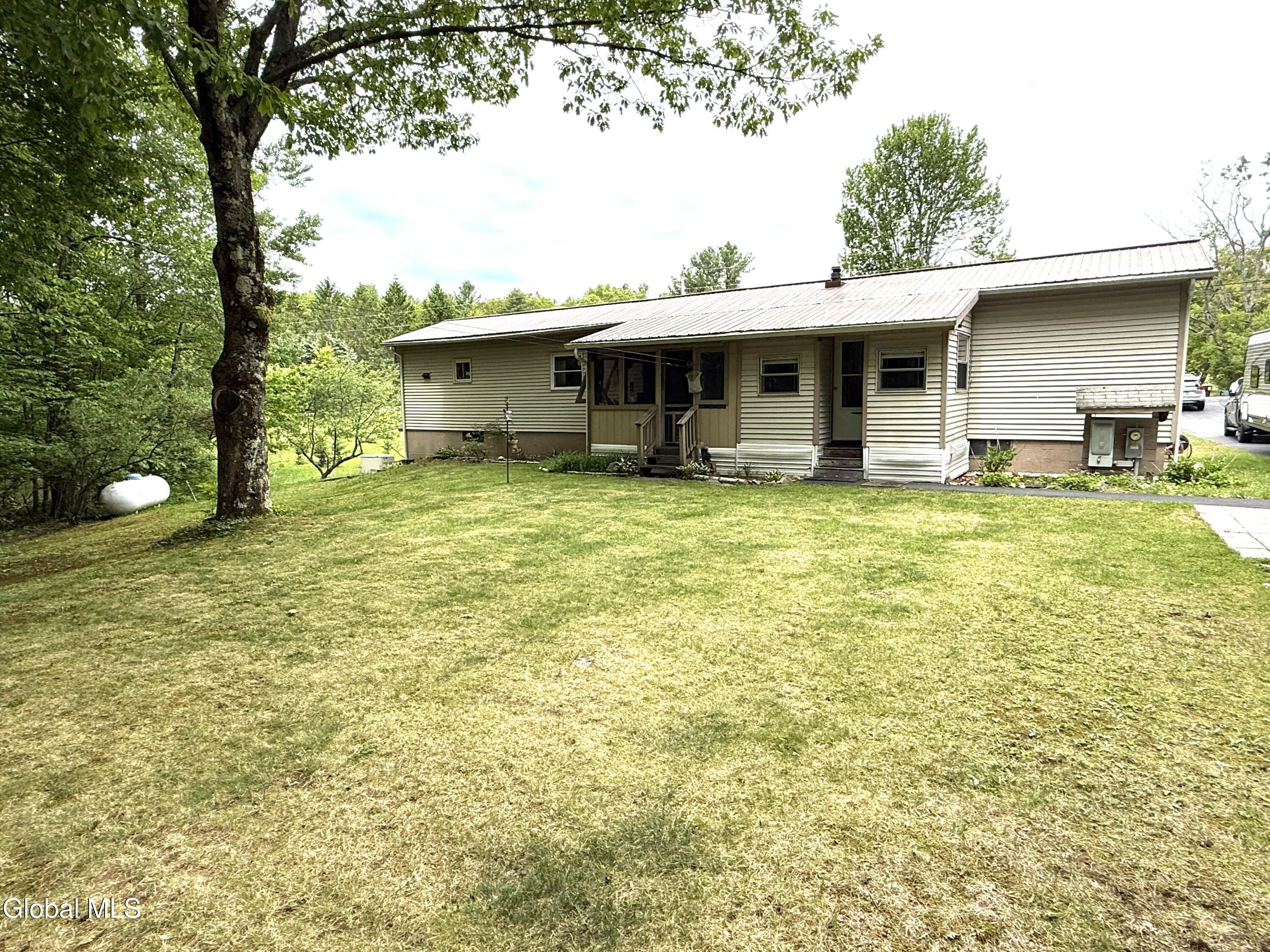 155 S Line Road Middle Grove NY 12850