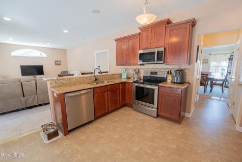 33 Aster Drive Rexford NY 12148