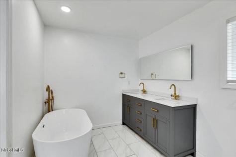 2115 Colgate Place Schenectady NY 12304