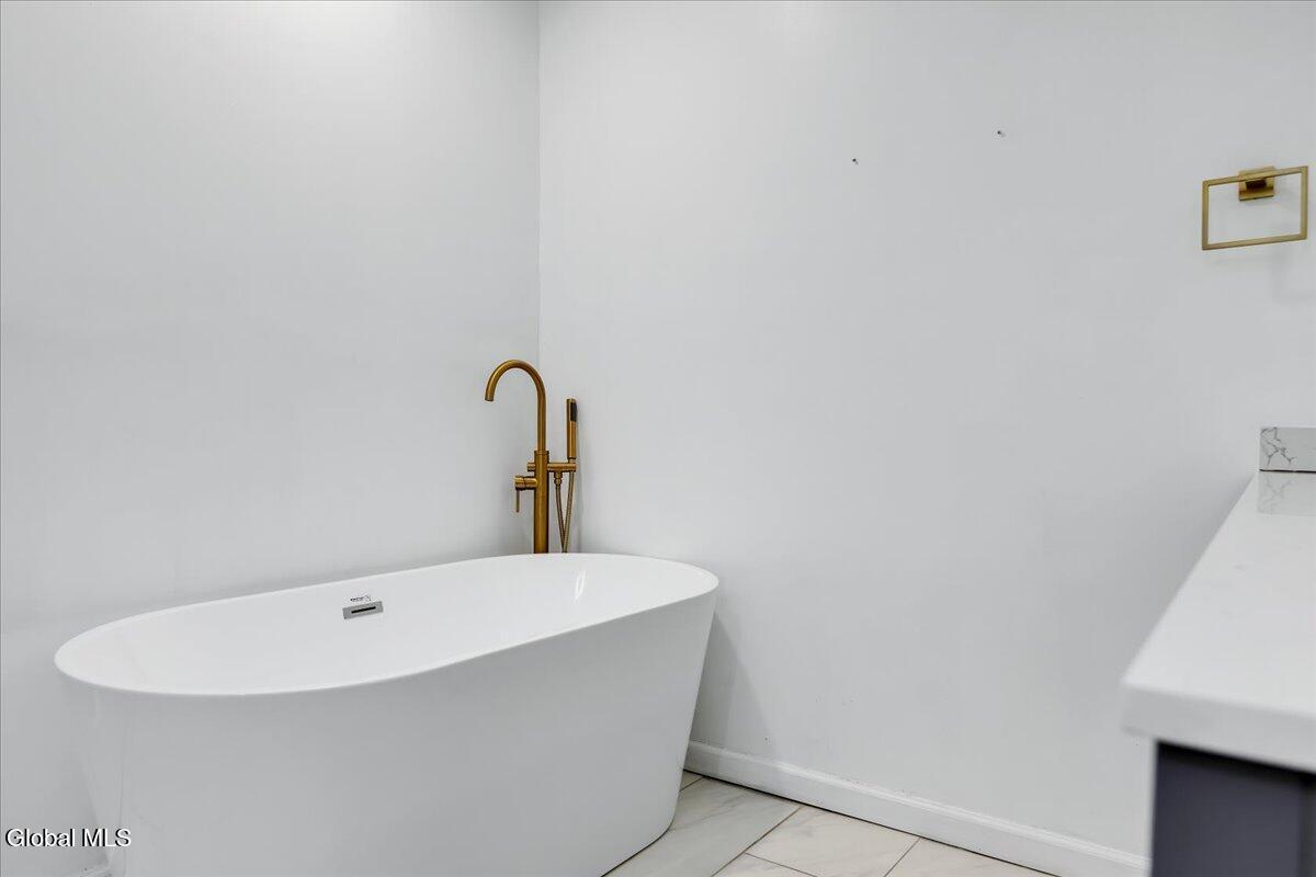 2115 Colgate Place Schenectady NY 12304