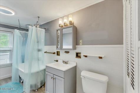 2115 Colgate Place Schenectady NY 12304