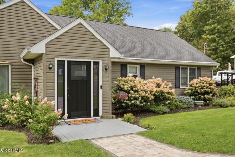 14 Clover Avenue East Greenbush NY 12061