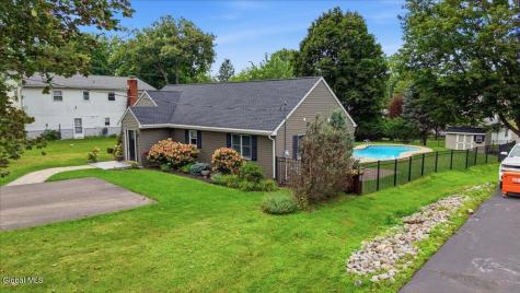 14 Clover Avenue East Greenbush NY 12061