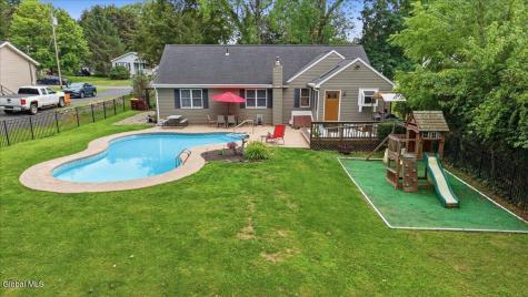 14 Clover Avenue East Greenbush NY 12061