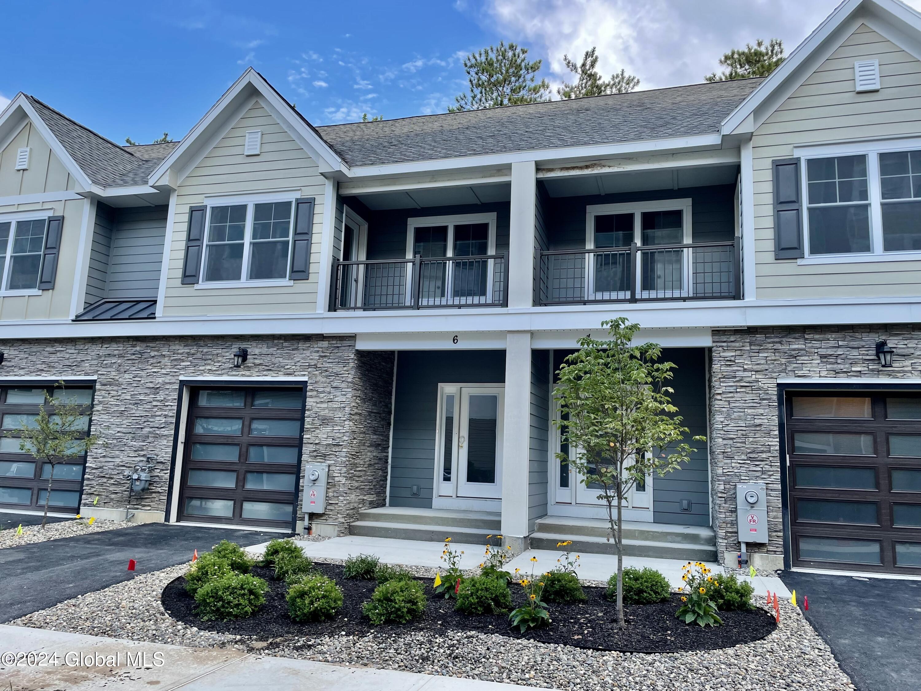 24 Landon Lane Malta NY 12020