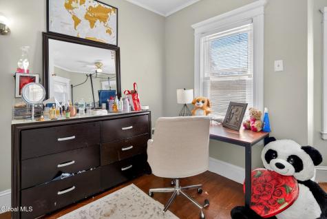 1043 Glenwood Boulevard Schenectady NY 12308