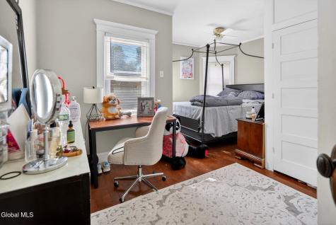 1043 Glenwood Boulevard Schenectady NY 12308