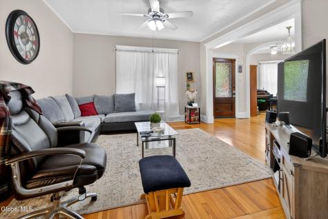 1043 Glenwood Boulevard Schenectady NY 12308