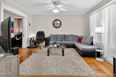 1043 Glenwood Boulevard Schenectady NY 12308