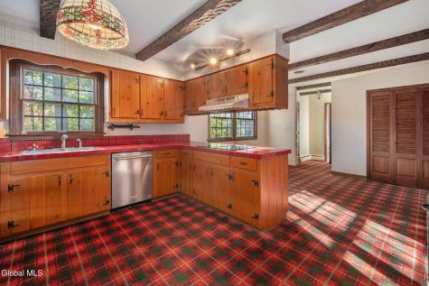 6 Pine Ridge Drive Guilderland NY 12084
