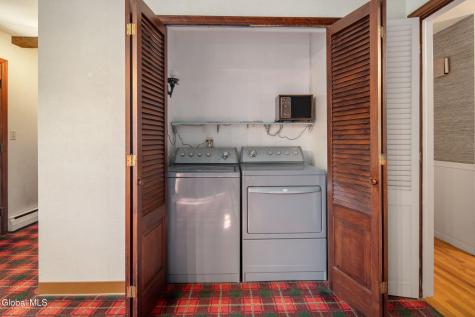 6 Pine Ridge Drive Guilderland NY 12084