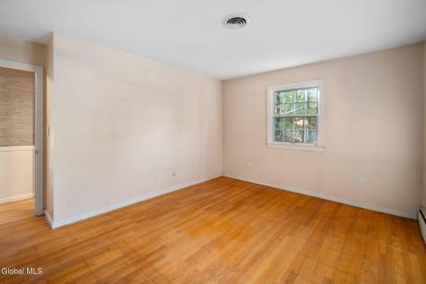 6 Pine Ridge Drive Guilderland NY 12084