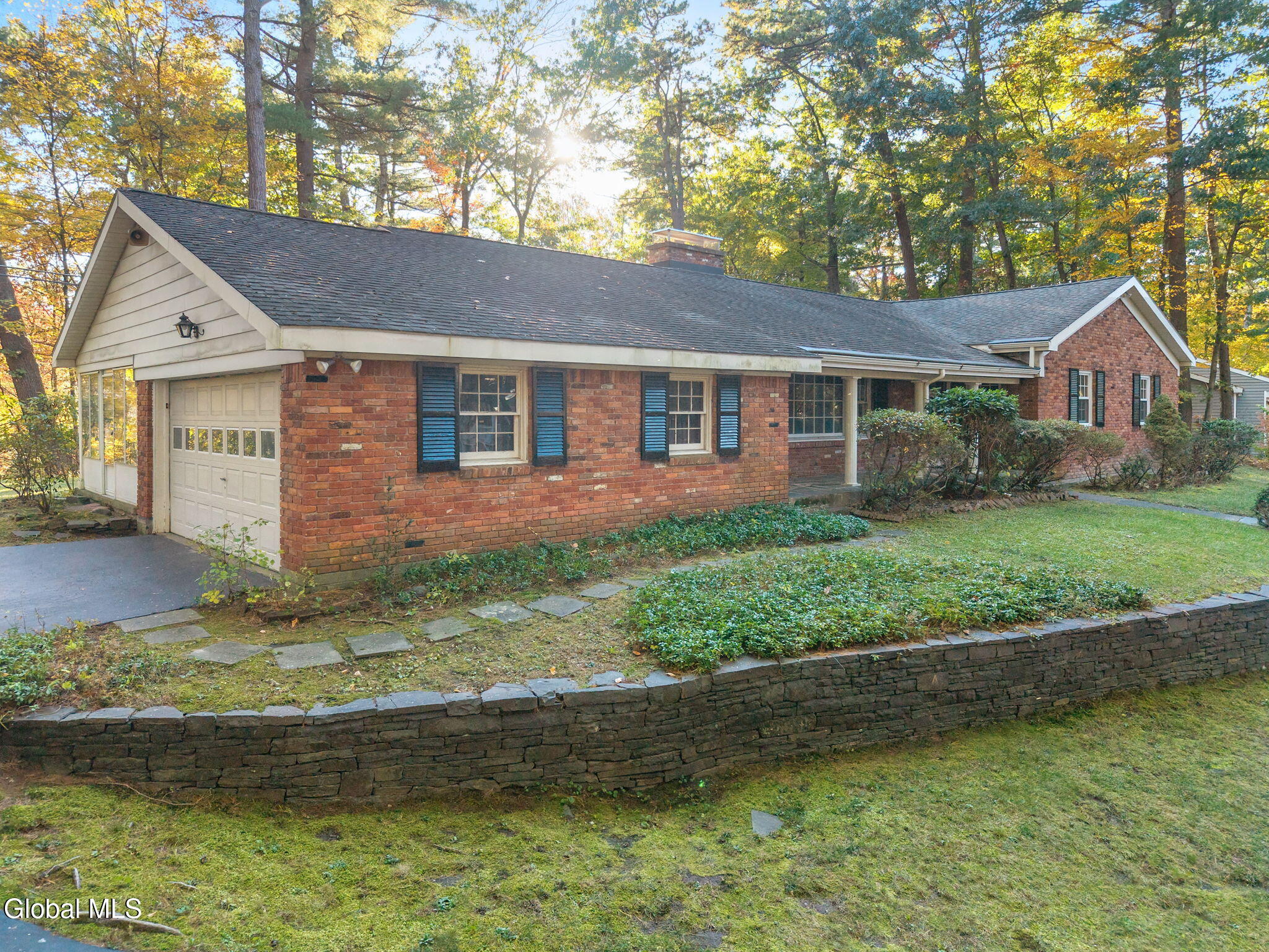 6 Pine Ridge Drive Guilderland NY 12084