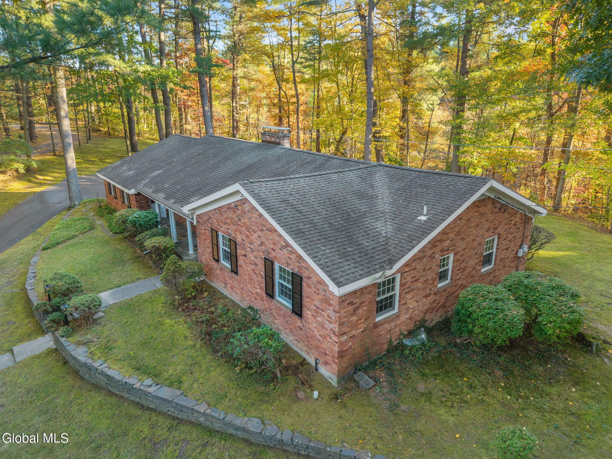 6 Pine Ridge Drive Guilderland NY 12084