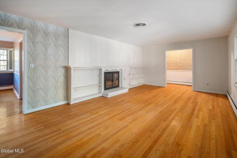 6 Pine Ridge Drive Guilderland NY 12084