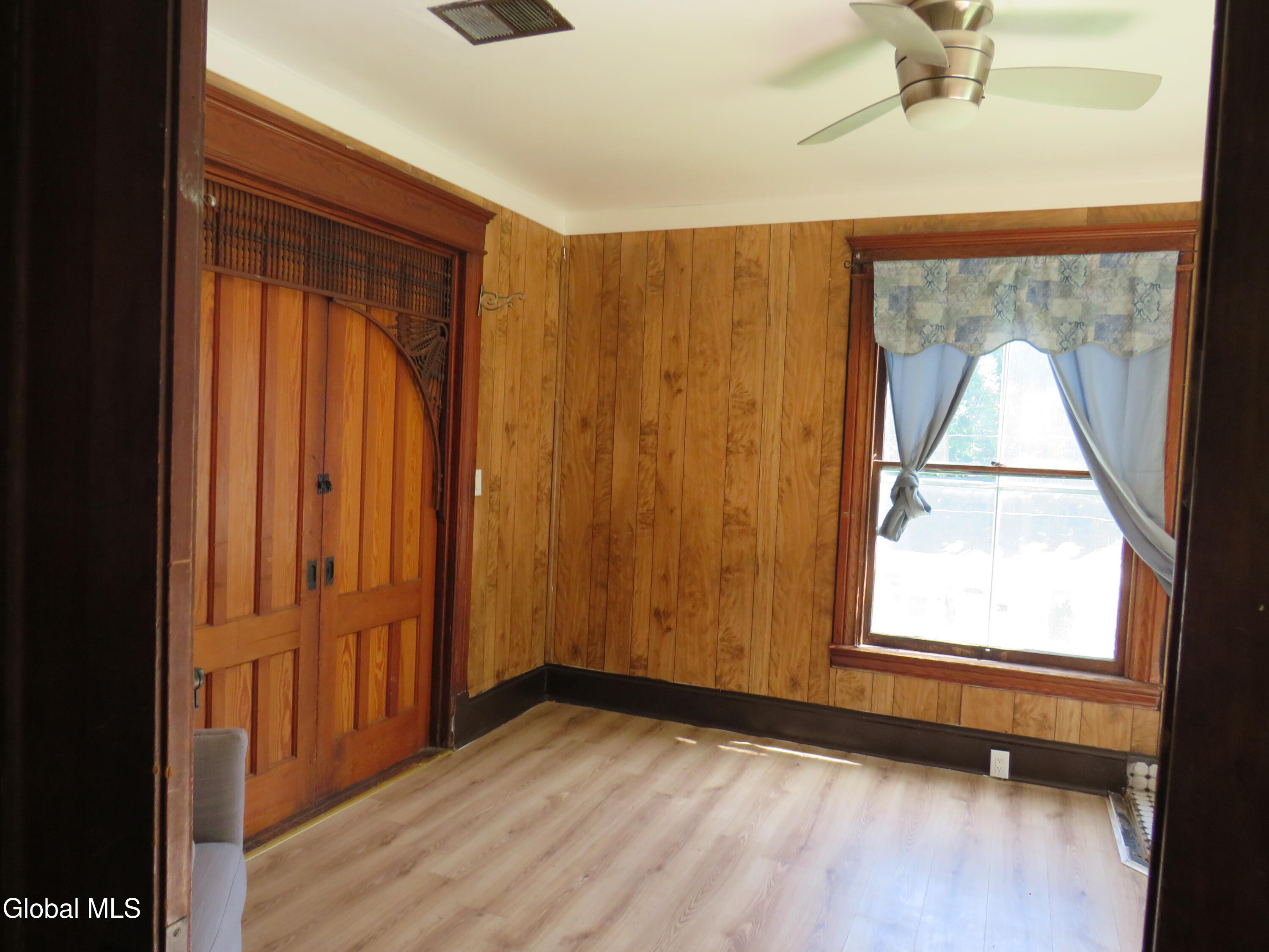 58 Woodside Avenue Gloversville NY 12078