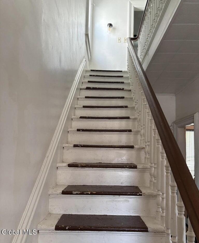 668 3rd Avenue Troy NY 12182