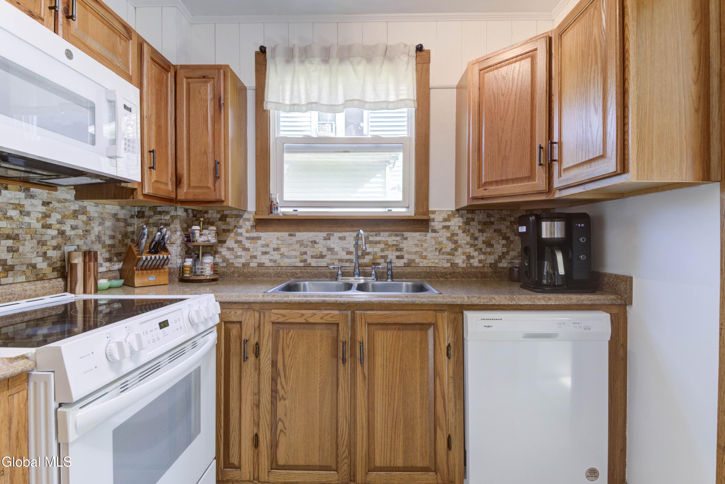 212 S Melcher Street Johnstown NY 12095