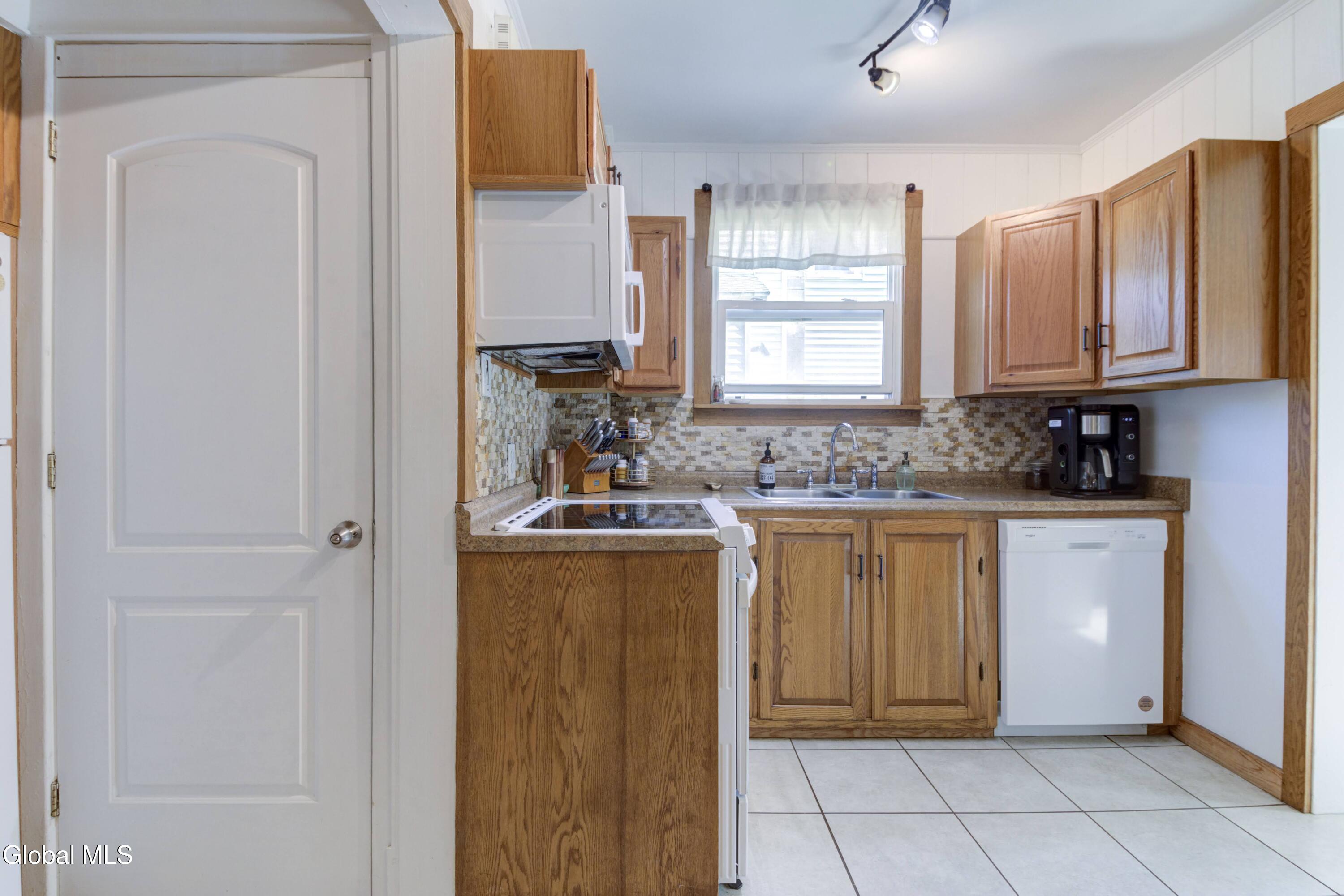 212 S Melcher Street Johnstown NY 12095
