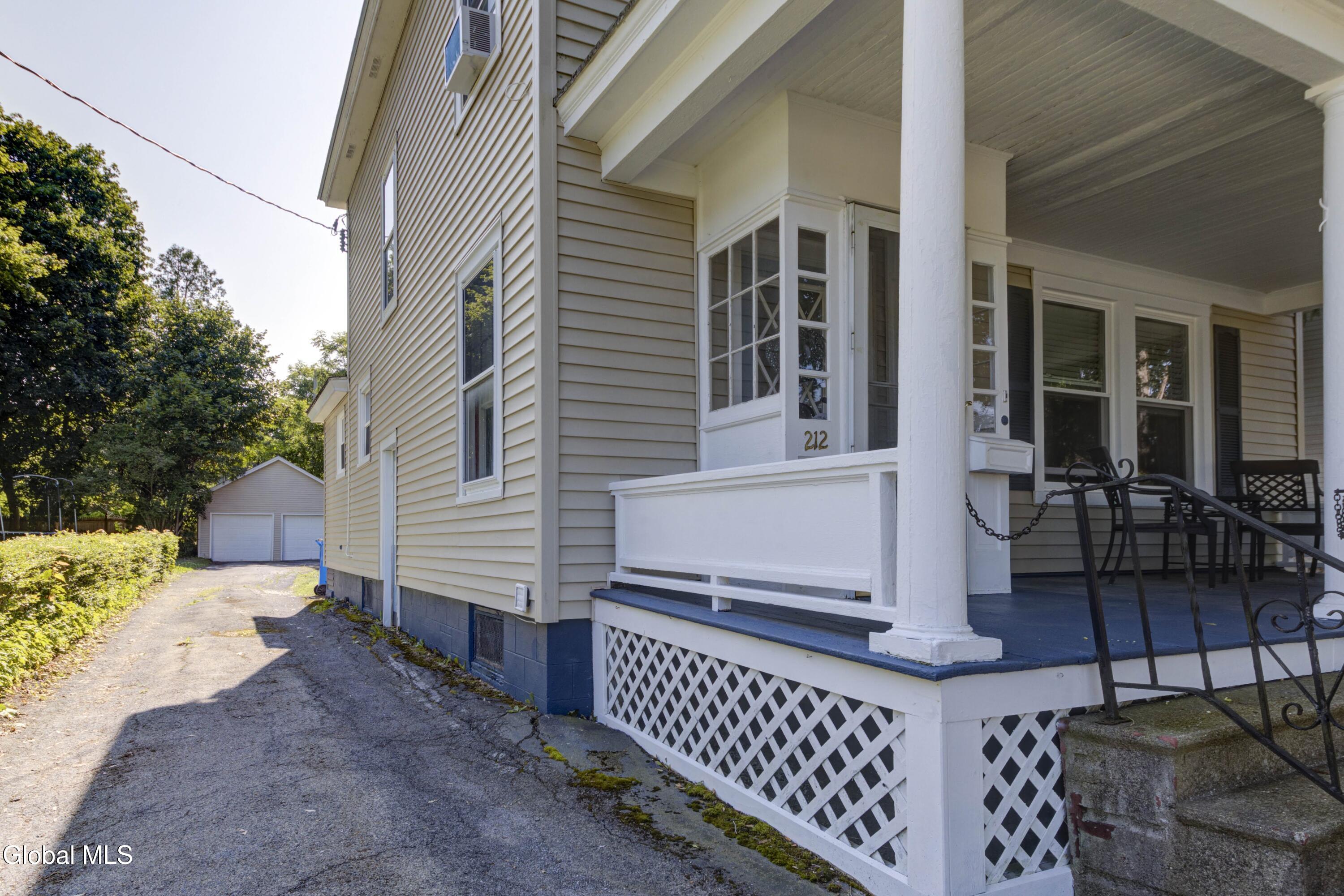 212 S Melcher Street Johnstown NY 12095