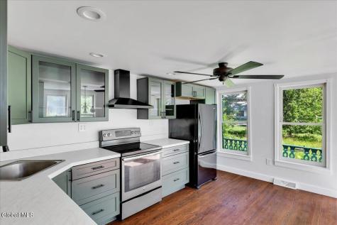 5 Albany Avenue Round Lake NY 12151